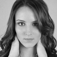 dummy-portrait-02 dummy-portrait-02